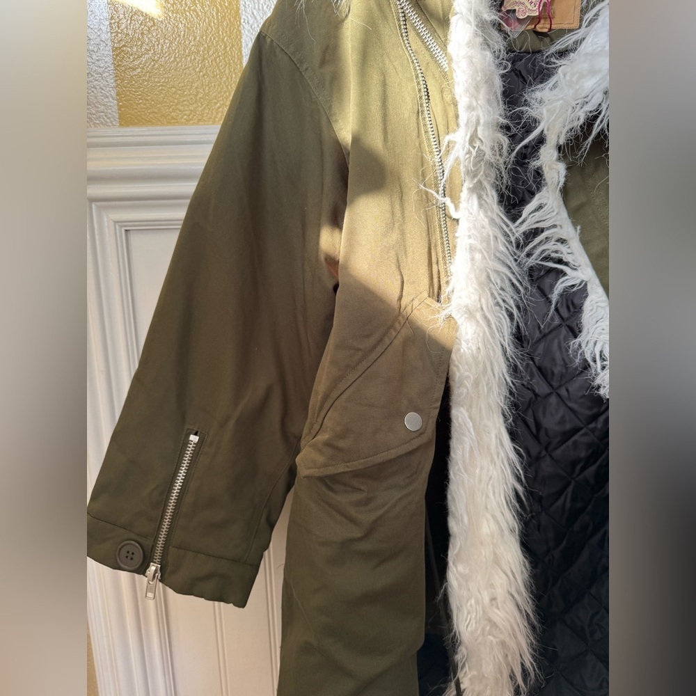 New Olive Green Faux Fur Trimmed Women's Coat - Picture 2 of 3